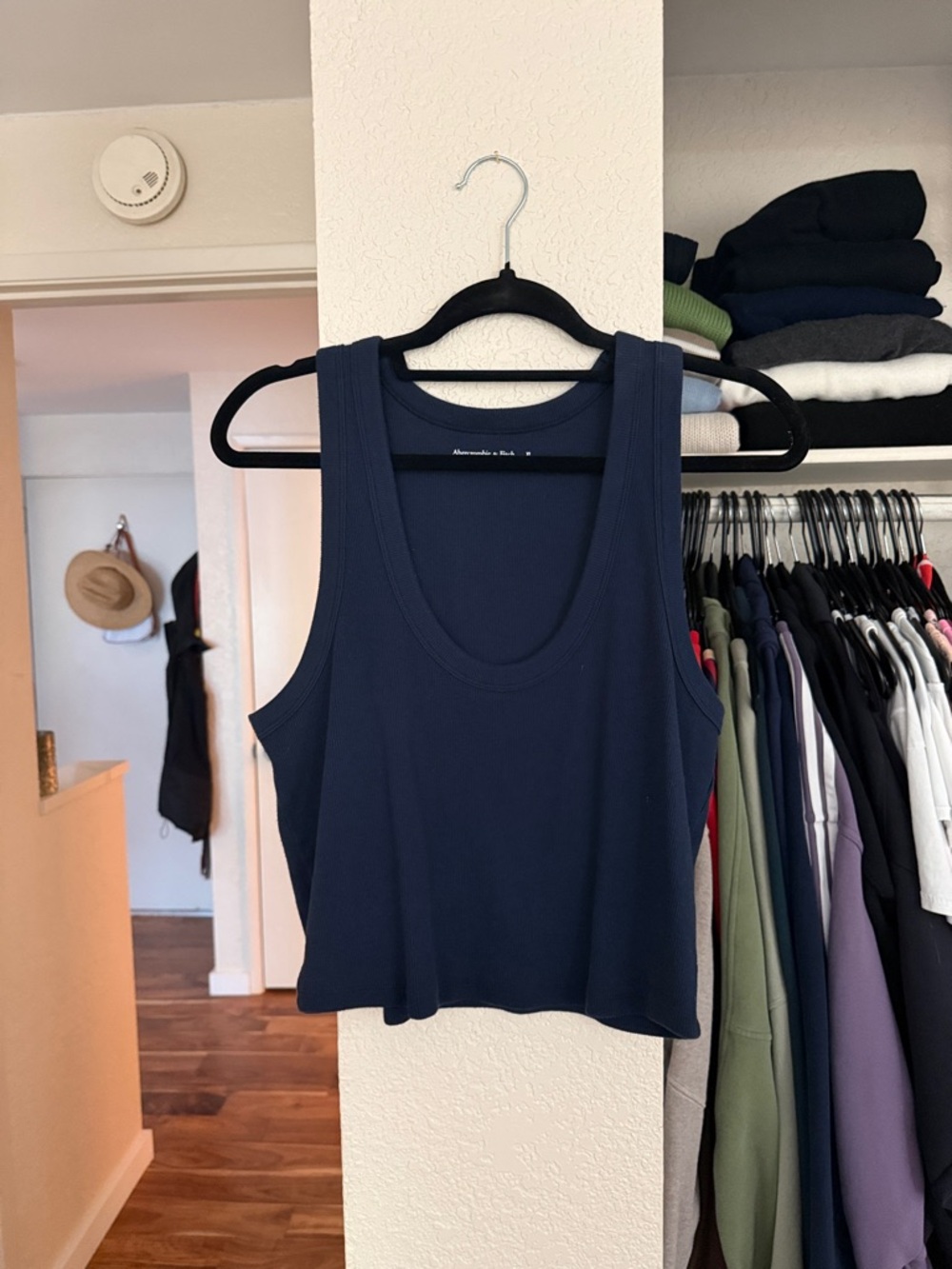 Abercrombie & Fitch Navy Ribbed Scoop Tank cropped